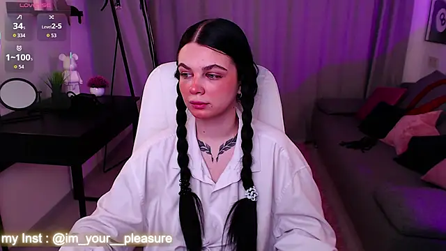 Michela Fruet online show from February 11, 2026, 1:05 am