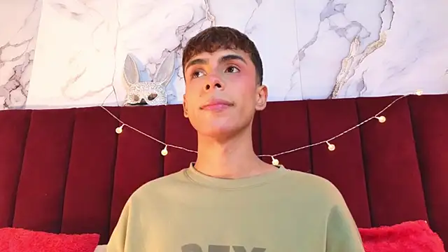 PrincePoppy online show from September 29, 2025, 8:36 pm