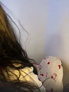 snow doll online show from March 6, 2026, 8:26 pm