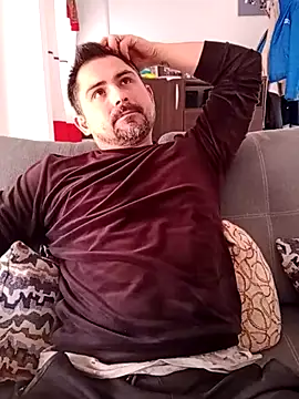 Bradd 32 online show from July 2, 2026, 4:57 pm