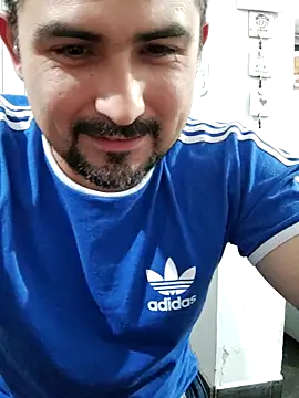 Bradd 32 online show from September 28, 2025, 5:14 am