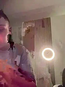 Snapshot of FemmeAffair chatting on February 20, 2026, 7:38 pm FemmeAffair online show from February 20, 2026, 7:38 pm