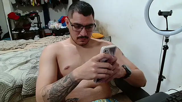 Leonino231 online show from March 29, 2026, 6:09 pm