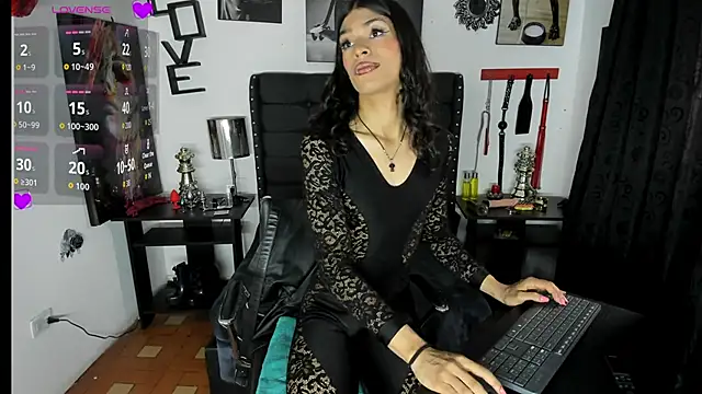 LunarisSmith online show from January 6, 2026, 6:23 pm