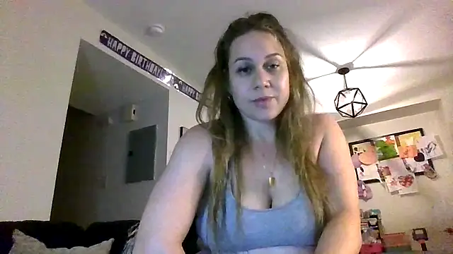 Snapshot of thedevinemama chatting on July 4, 2026, 2:51 am thedevinemama online show from July 4, 2026, 2:51 am