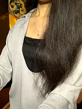 Nhinhi18 online show from October 25, 2025, 3:12 pm