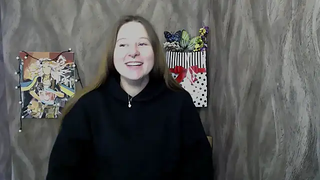 Snapshot of Linda_S_ chatting on October 4, 2025, 9:33 am Linda S online show from October 4, 2025, 9:33 am