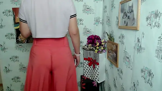 Snapshot of Linda_S_ chatting on September 9, 2025, 10:25 am Linda S online show from September 9, 2025, 10:25 am