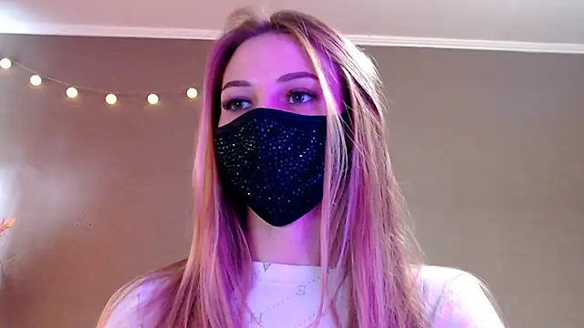 Snapshot of Iris_lave chatting on May 2, 2026, 2:11 pm Iris lave online show from May 2, 2026, 2:11 pm