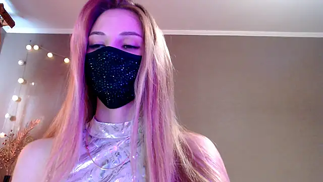 Snapshot of Iris_lave chatting on May 3, 2026, 3:59 pm Iris lave online show from May 3, 2026, 3:59 pm