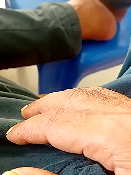 hackyourpussyxh online show from November 5, 2025, 9:23 am