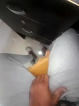 hackyourpussyxh online show from December 2, 2025, 3:07 am