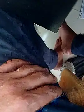 hackyourpussyxh online show from April 4, 2026, 3:02 am