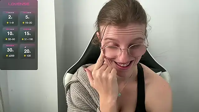 BustyKellyXXX online show from November 25, 2025, 10:26 am