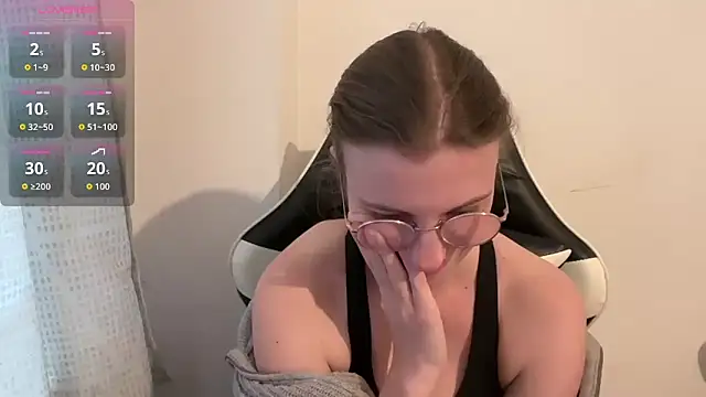 BustyKellyXXX online show from February 18, 2026, 4:14 pm