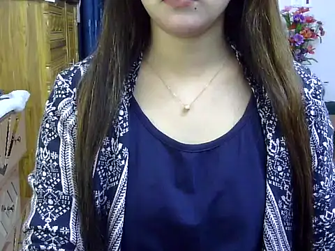 Snapshot of Obonti_2000 chatting on January 14, 2026, 4:32 pm Obonti 2000 online show from January 14, 2026, 4:32 pm