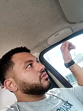 Frank0021 online show from April 16, 2026, 1:56 pm