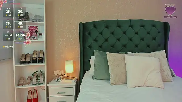 naughty fun room online show from September 19, 2025, 10:03 pm