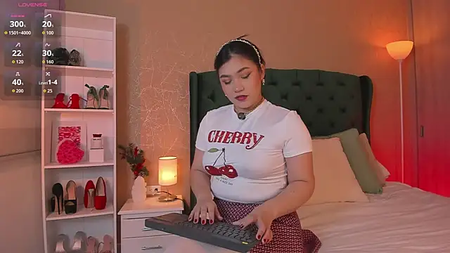 naughty fun room online show from November 4, 2025, 11:08 pm