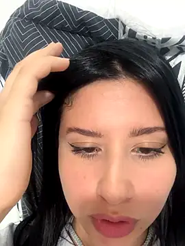 lucy grey25 online show from October 29, 2025, 4:50 pm