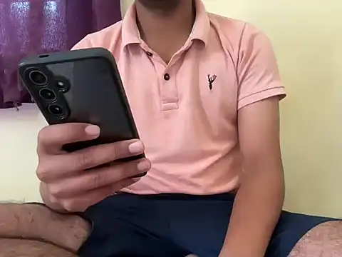 Snapshot of project085 chatting on September 27, 2025, 7:25 am project085 online show from September 27, 2025, 7:25 am