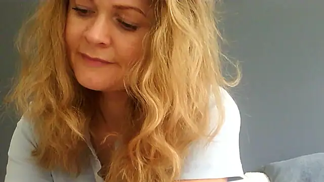 Snapshot of Ginger-bb chatting on July 9, 2026, 8:15 am Ginger-bb online show from July 9, 2026, 8:15 am