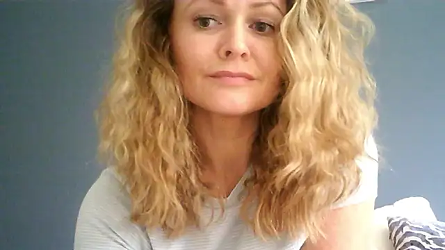 Snapshot of Ginger-bb chatting on July 10, 2026, 6:57 am Ginger-bb online show from July 10, 2026, 6:57 am