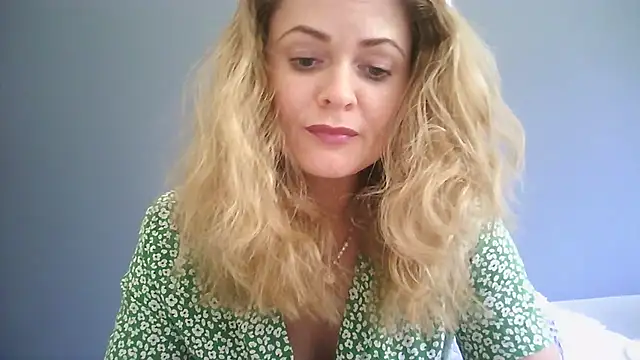 Snapshot of Ginger-bb chatting on June 25, 2026, 11:15 am Ginger-bb online show from June 25, 2026, 11:15 am
