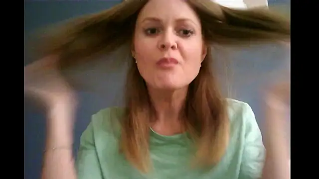 Snapshot of Ginger-bb chatting on September 16, 2025, 1:45 pm Ginger-bb online show from September 16, 2025, 1:45 pm