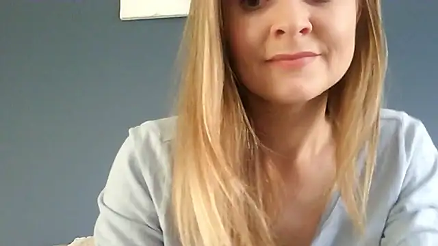 Ginger-bb online show from March 27, 2026, 7:39 am