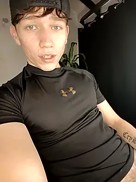 Logan sixxer online show from October 18, 2025, 8:44 pm