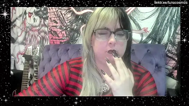 LunaCosmos online show from November 12, 2025, 3:32 am