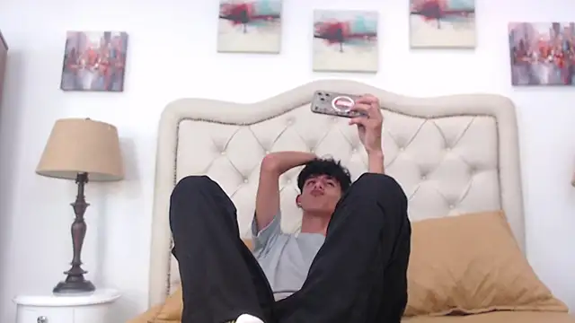 Ibratxandy online show from March 12, 2026, 3:49 pm