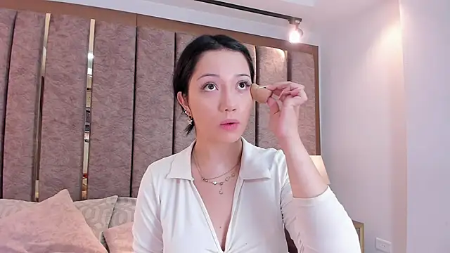 BarbieMonet online show from December 18, 2025, 8:23 pm