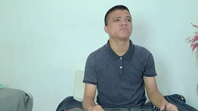 aly n sebas online show from April 18, 2026, 1:41 am