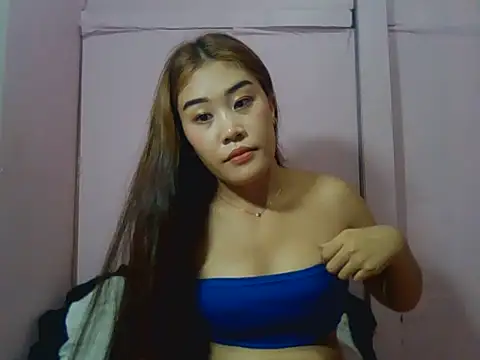 Snapshot of YourWildestDoll chatting on July 5, 2026, 3:30 pm YourWildestDoll online show from July 5, 2026, 3:30 pm