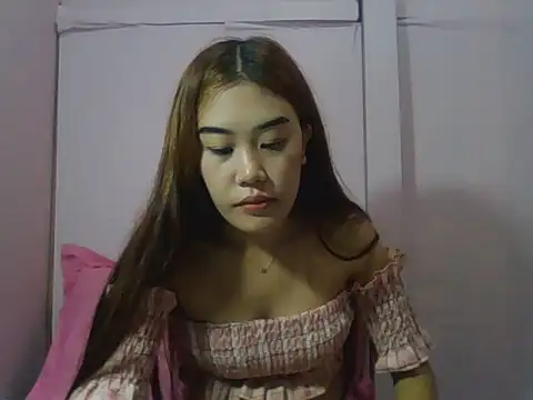 Snapshot of YourWildestDoll chatting on July 23, 2026, 8:49 pm YourWildestDoll online show from July 23, 2026, 8:49 pm