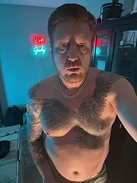 Snapshot of CloudyKingG chatting on March 3, 2026, 5:20 pm CloudyKingG online show from March 3, 2026, 5:20 pm