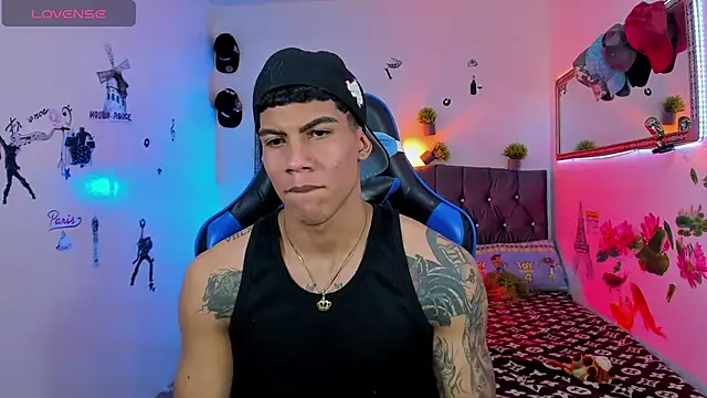 ChiliciousCouple online show from September 29, 2025, 4:52 am