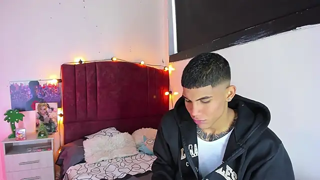 ChiliciousCouple online show from October 15, 2025, 7:11 pm