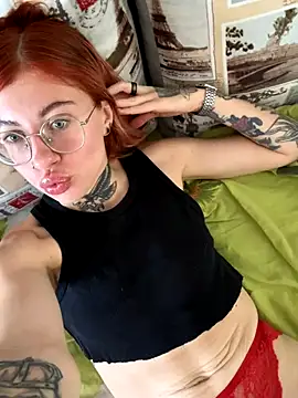 Nancyhot777 online show from September 23, 2025, 10:44 am