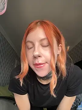 Nancyhot777 online show from December 4, 2025, 11:53 am