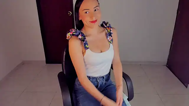 Snapshot of Madison_charlotte chatting on February 21, 2026, 8:27 am Madison charlotte online show from February 21, 2026, 8:27 am