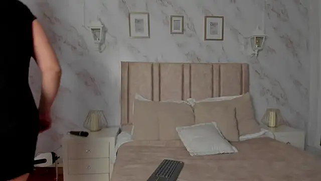 Paula And online show from January 10, 2026, 11:38 am