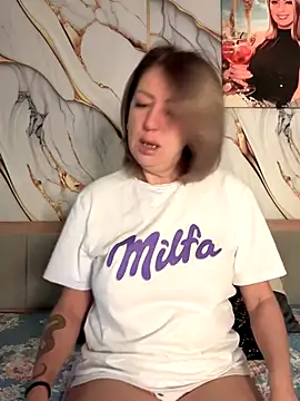 Milena-MilfaXXX online show from October 30, 2025, 1:48 am