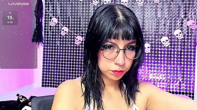 Rose 72 online show from November 19, 2025, 7:36 pm