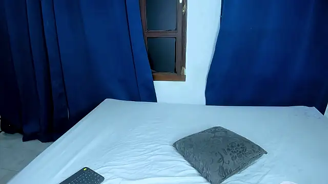 nahomy ryans online show from January 11, 2026, 2:40 am