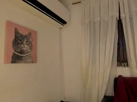 nahomy ryans online show from December 5, 2025, 5:33 pm