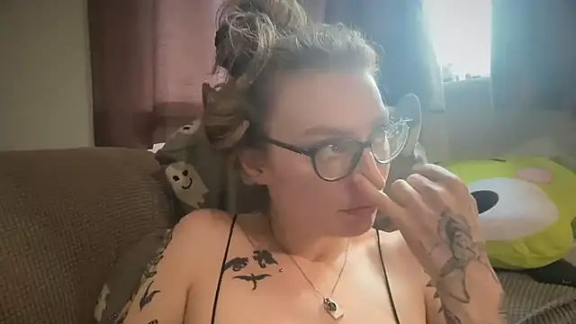 Snapshot of harleyblair chatting on July 5, 2026, 6:15 pm harleyblair online show from July 5, 2026, 6:15 pm