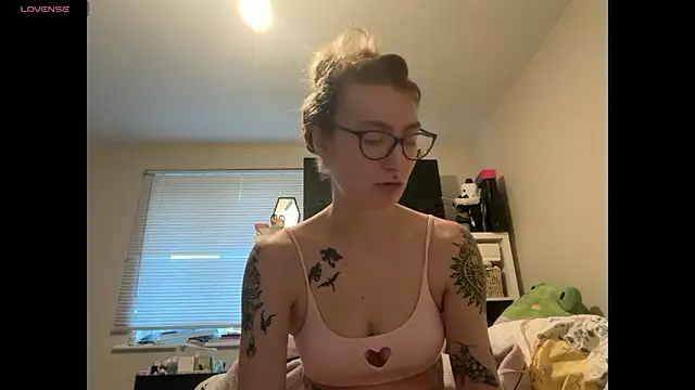 harleyblair online show from February 15, 2026, 3:55 pm